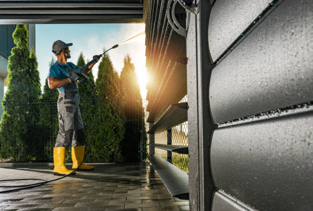 Best Affordable Pressure Washing  in Mequon, WI